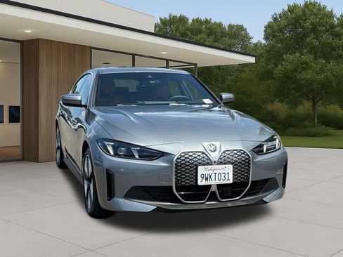 Used 2026 BMW i4 eDrive40 w/ Premium Package RWD image 5