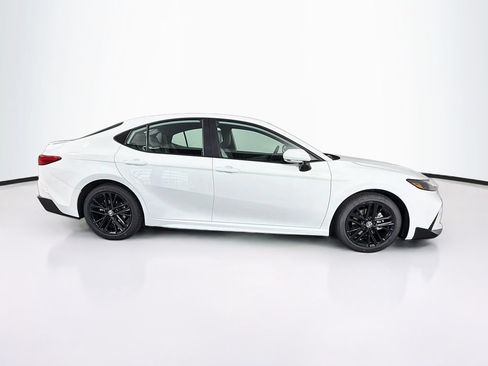 New 2026 Toyota Camry SE FWD image 9