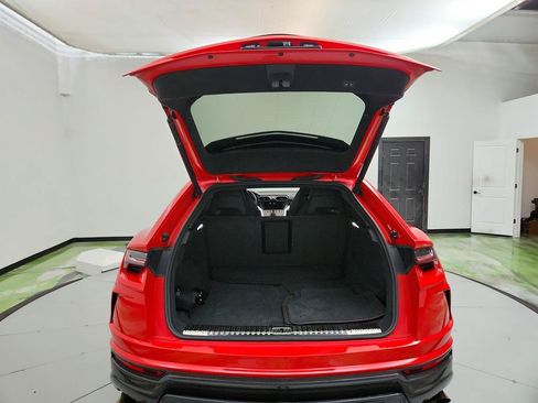 Used 2019 Lamborghini Urus AWD/4WD image 31