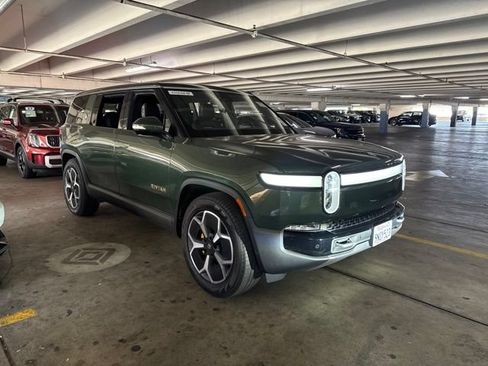 Used 2024 Rivian R1S Adventure AWD/4WD image 2