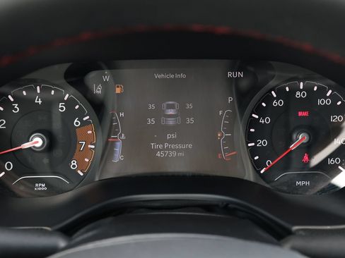 Used 2024 Jeep Compass Trailhawk AWD/4WD image 18