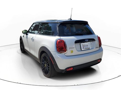 Used 2023 MINI Cooper SE image 3