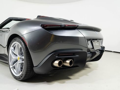 Used 2025 Ferrari Roma Spider image 15