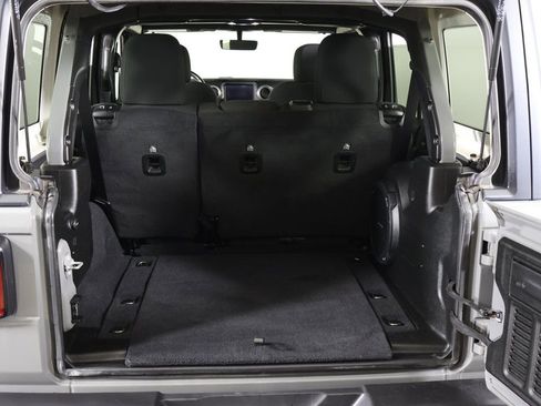 Used 2021 Jeep Wrangler Unlimited Sahara w/ Uconnect 4C Nav & Sound Group image 16