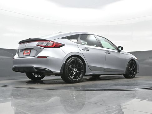 Used 2025 Honda Civic Sport image 31