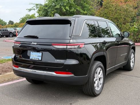 Used 2022 Jeep Grand Cherokee Limited AWD/4WD image 8