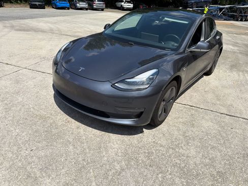 Used 2020 Tesla Model 3 Standard Range RWD image 4