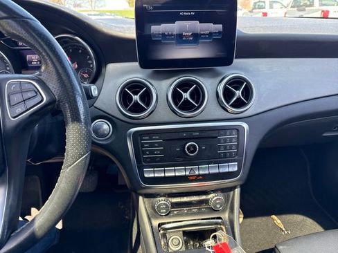 Used 2018 Mercedes-Benz GLA 250 4MATIC image 28