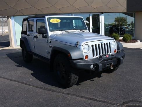 Used 2012 Jeep Wrangler Unlimited Rubicon image 1