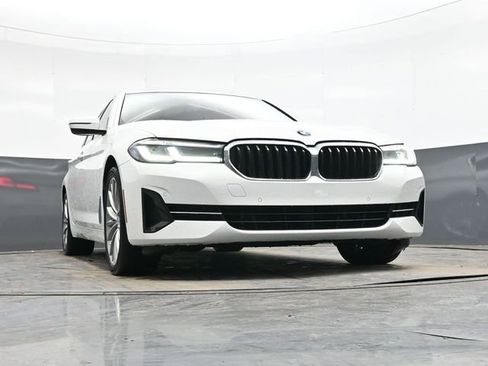 Used 2023 BMW 530i w/ Convenience Package image 40