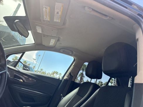 Used 2022 Buick Encore Preferred w/ Safety Package II AWD/4WD image 33