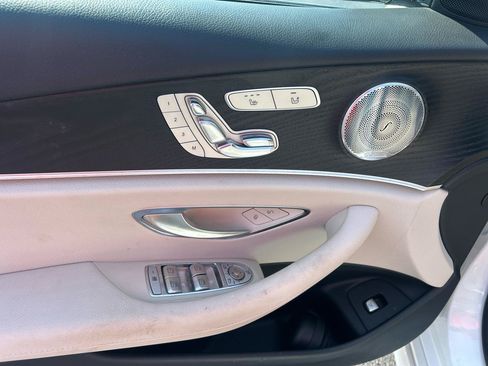 Used 2017 Mercedes-Benz E 300 image 12