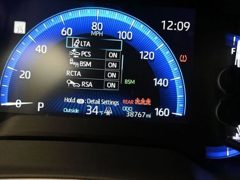 Used 2021 Toyota Corolla XSE image 15