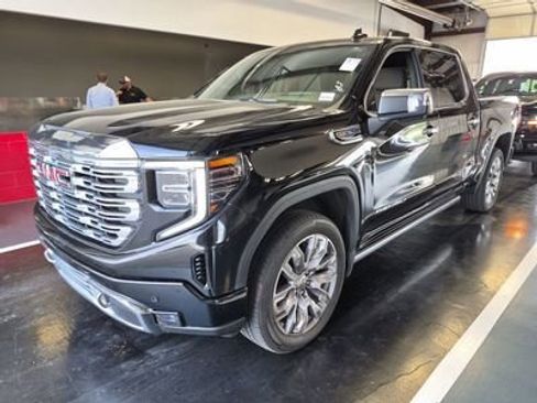 Used 2023 GMC Sierra 1500 Denali w/ Denali Reserve Package AWD/4WD image 10
