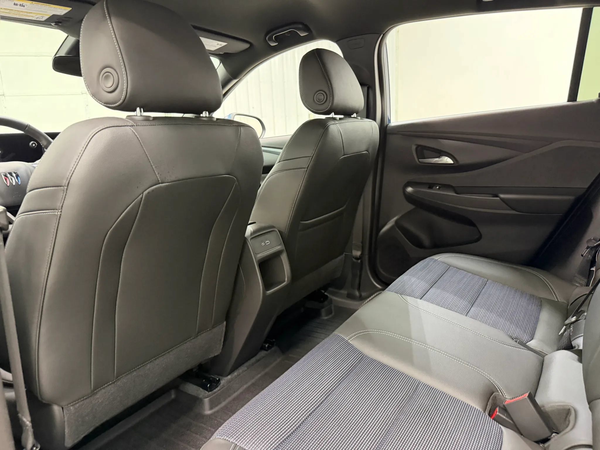 Used 2025 Buick Envista Preferred w/ Convenience I Package FWD image 16