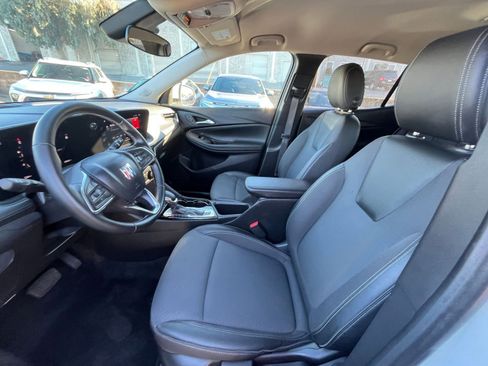 Used 2025 Buick Encore GX Preferred image 24