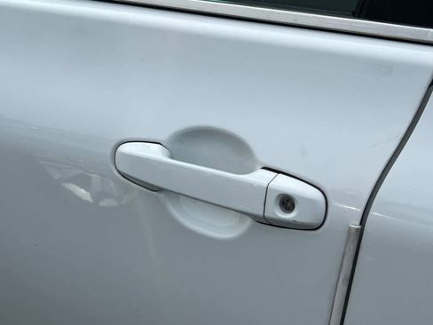 Used 2017 Toyota Camry LE image 19