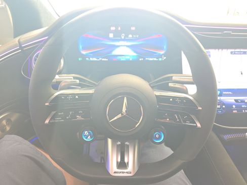 Used 2022 Mercedes-Benz EQS AMG 4MATIC w/ Exclusive Trim Package image 33