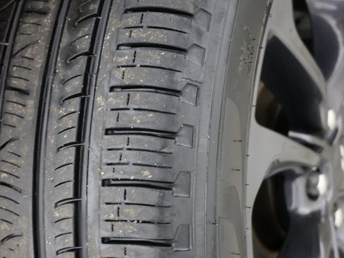 Used 2024 Dodge Durango GT image 16