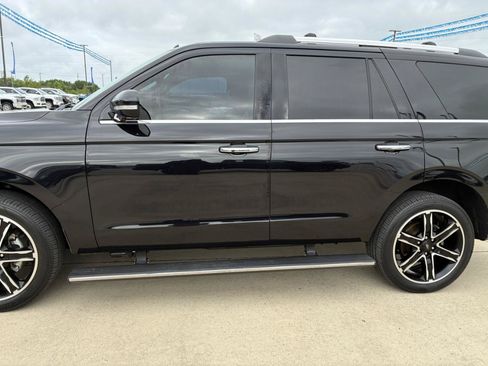 Used 2019 Ford Expedition Limited w/ Special Edition Package RWD image 8