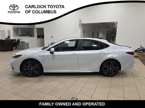 Used 2025 Toyota Camry XSE AWD/4WD image 1