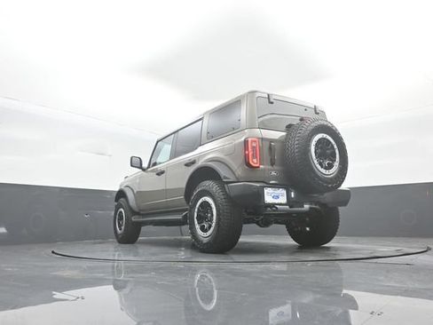 New 2026 Ford Bronco Outer Banks w/ Sasquatch Package AWD/4WD image 36