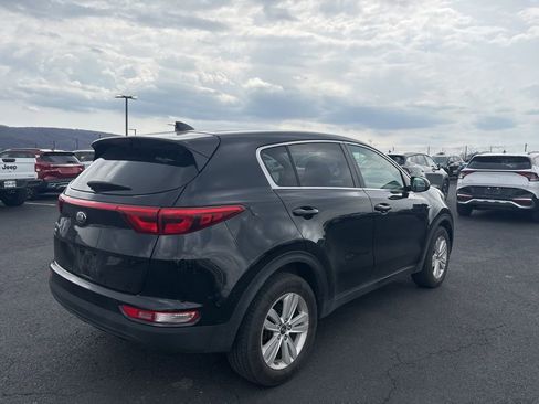 Certified 2019 Kia Sportage LX image 2