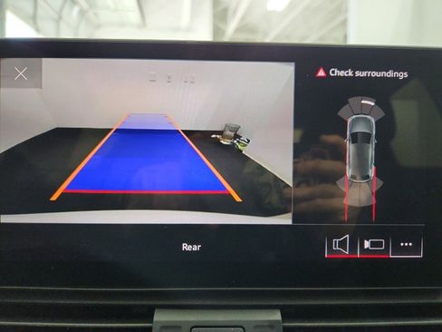 Used 2023 Audi Q5 2.0T Premium w/ Convenience Package image 25