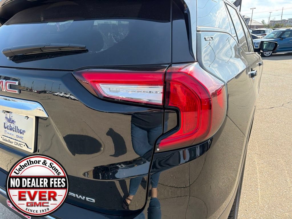 Used 2024 GMC Terrain SLT AWD/4WD image 8