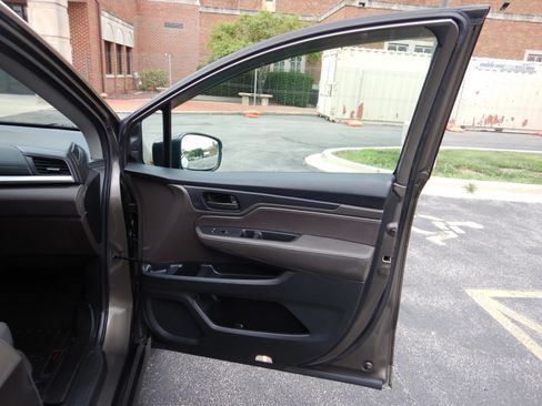 Used 2020 Honda Odyssey EX image 17