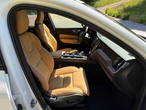 Used 2023 Volvo XC60 B6 Ultimate w/ Protection Package Premier AWD/4WD image 19