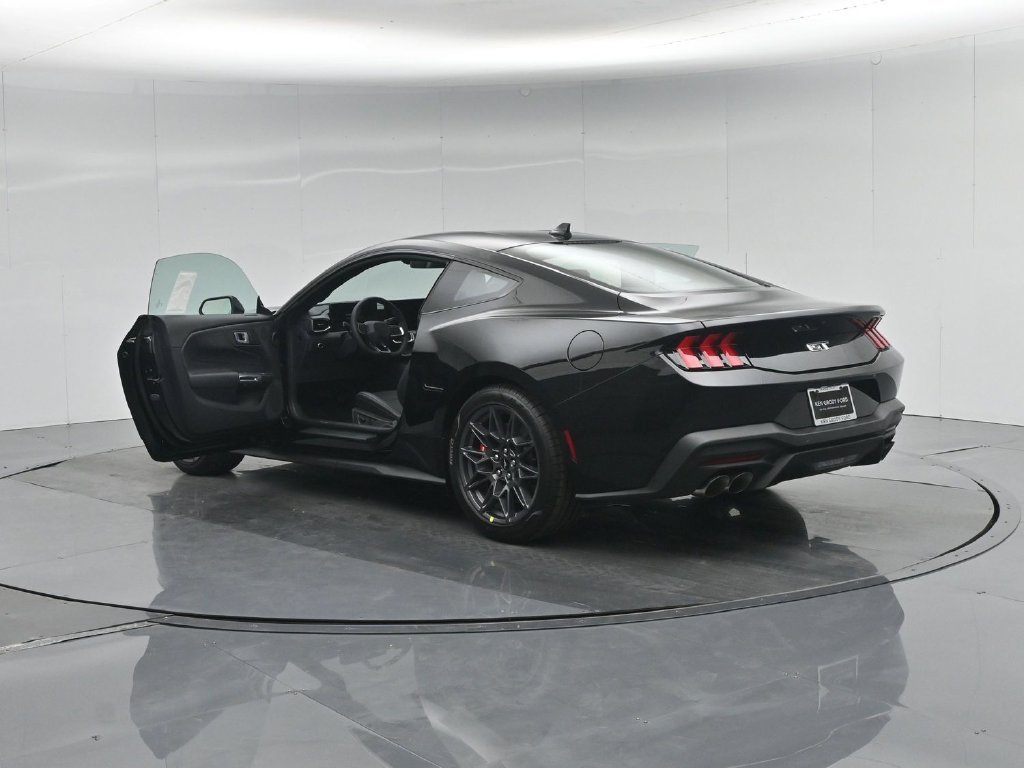New 2026 Ford Mustang GT Premium w/ GT Performance Package RWD image 32