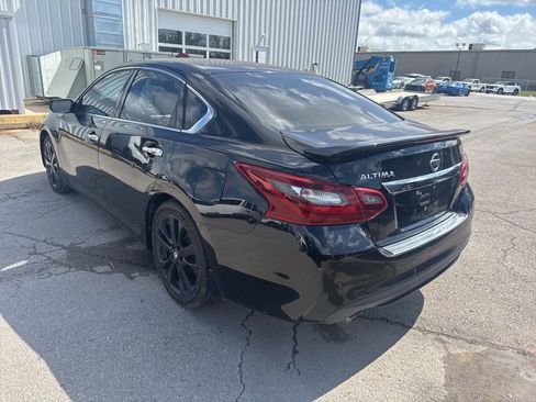 Certified 2017 Nissan Altima 2.5 SR w/ Midnight Edition Package FWD image 7