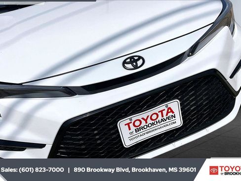 Used 2025 Toyota Corolla SE FWD image 21
