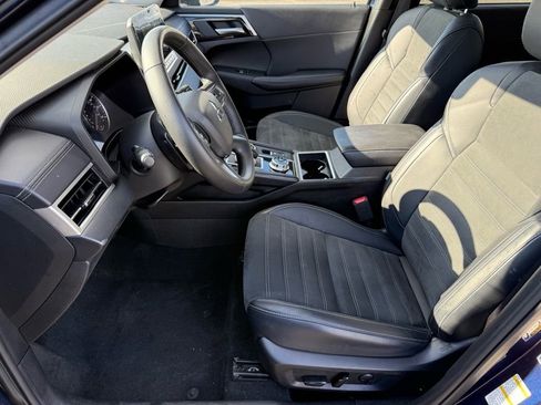 Used 2024 Mitsubishi Outlander SE image 11