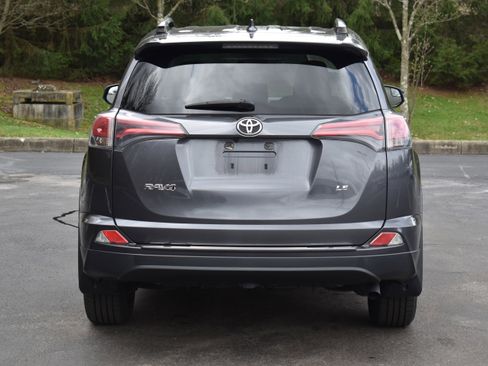 Used 2018 Toyota RAV4 LE w/ All Weather Liner Package image 31