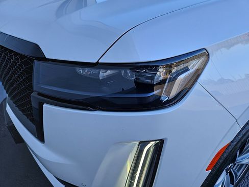 Certified 2023 Cadillac Escalade Sport w/ LPO, ONYX Package image 11