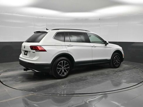 Used 2021 Volkswagen Tiguan SE w/ Panoramic Sunroof Package AWD/4WD image 8