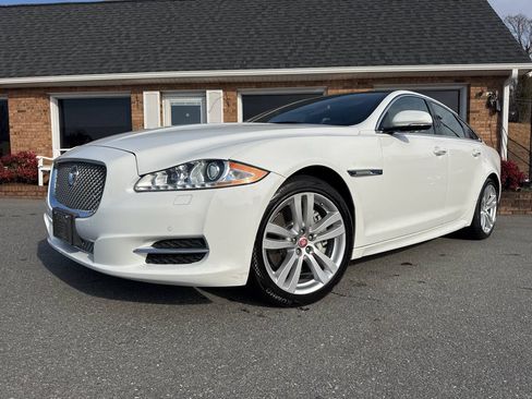 Used 2015 Jaguar XJ AWD image 35