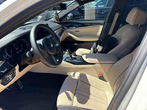 Used 2018 BMW M550i xDrive AWD/4WD image 9