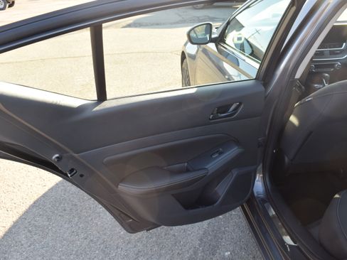 Used 2025 Nissan Altima 2.5 SV w/ SV Special Edition Package image 9