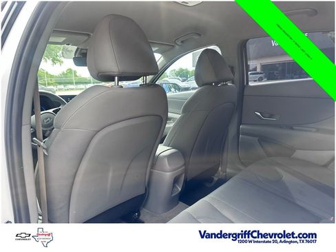 Used 2025 Hyundai Elantra Sport FWD image 16