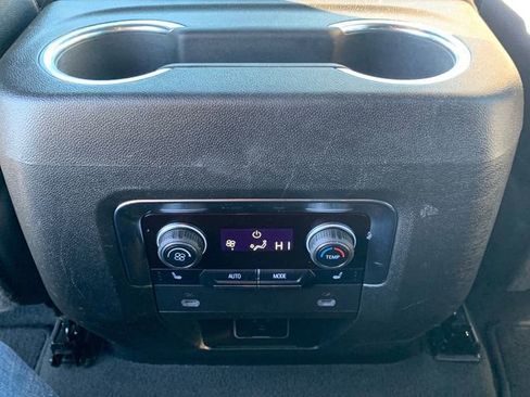 Certified 2024 Chevrolet Suburban Premier image 23