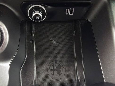 Used 2024 Alfa Romeo Tonale Ti w/ Premium Interior Package image 26