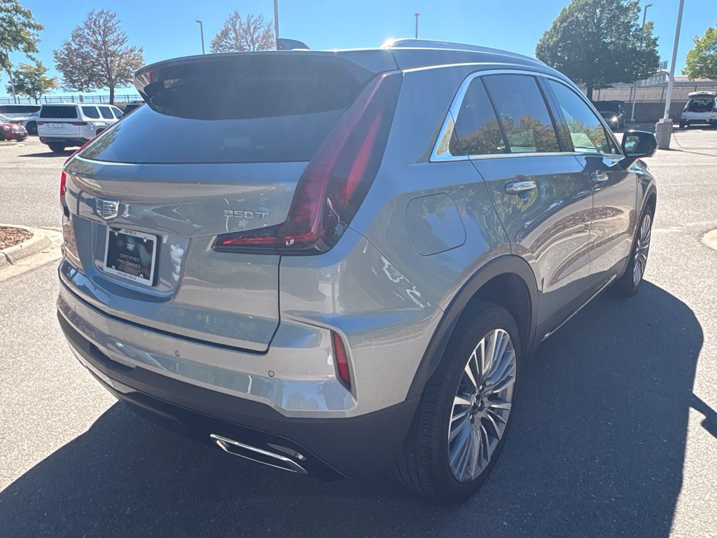 Used 2024 Cadillac XT4 Premium Luxury w/ Active Safety Package AWD/4WD image 5