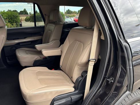 Used 2024 Ford Expedition Limited RWD image 40
