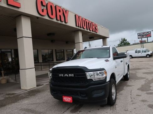 Used 2022 RAM 2500 Tradesman RWD image 2