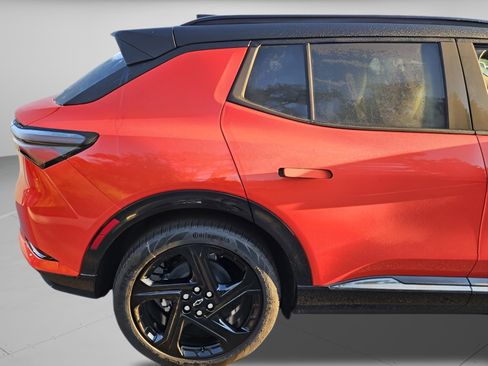 New 2025 Chevrolet Equinox EV RS image 8