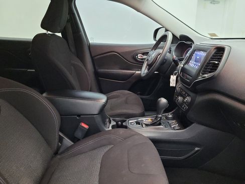 Used 2019 Jeep Cherokee Latitude w/ Popular Appearance Group image 21