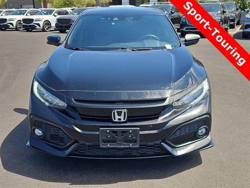Used 2018 Honda Civic Sport Touring image 3